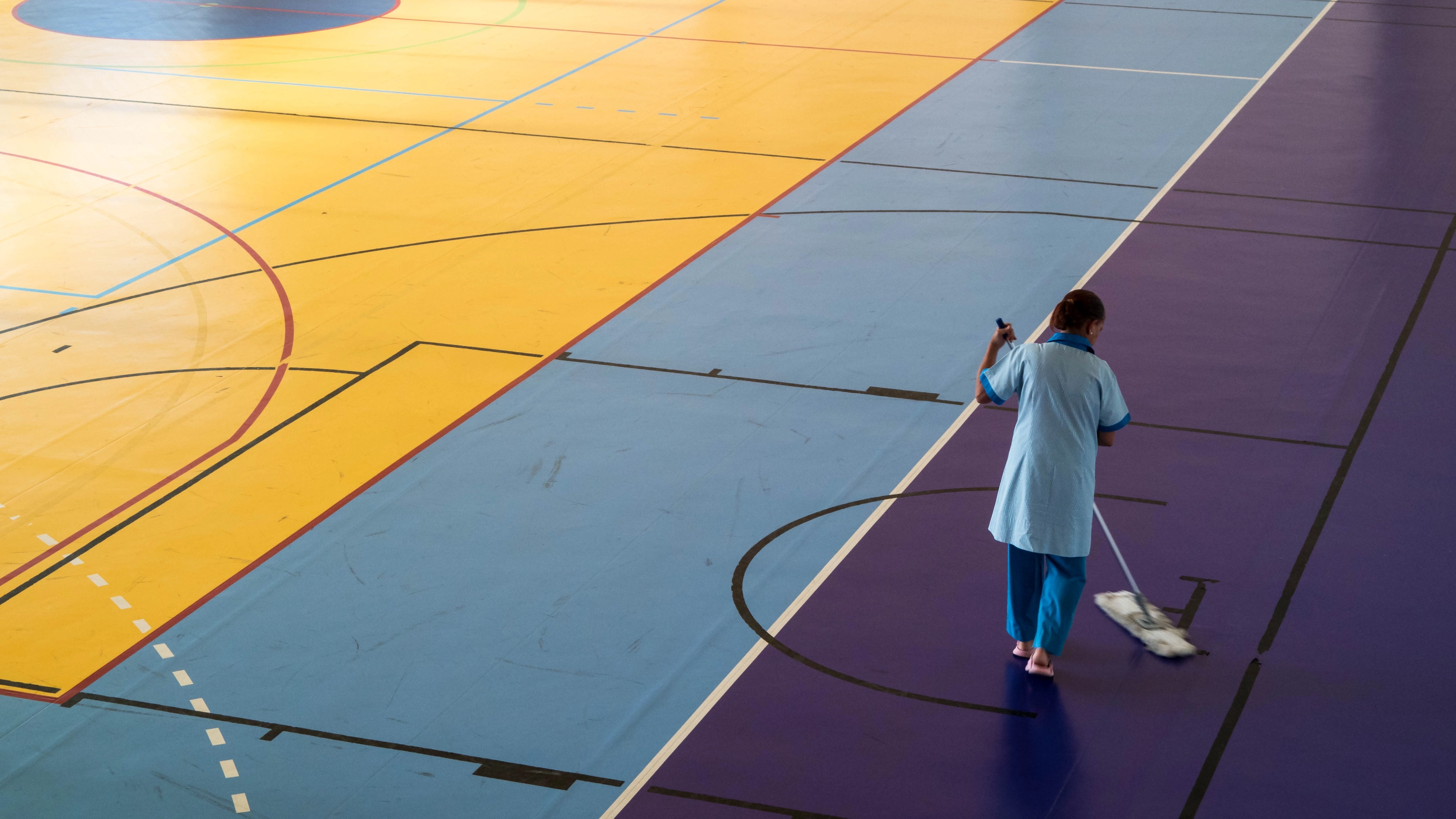 Sport- und Turnhallen-Reinigung